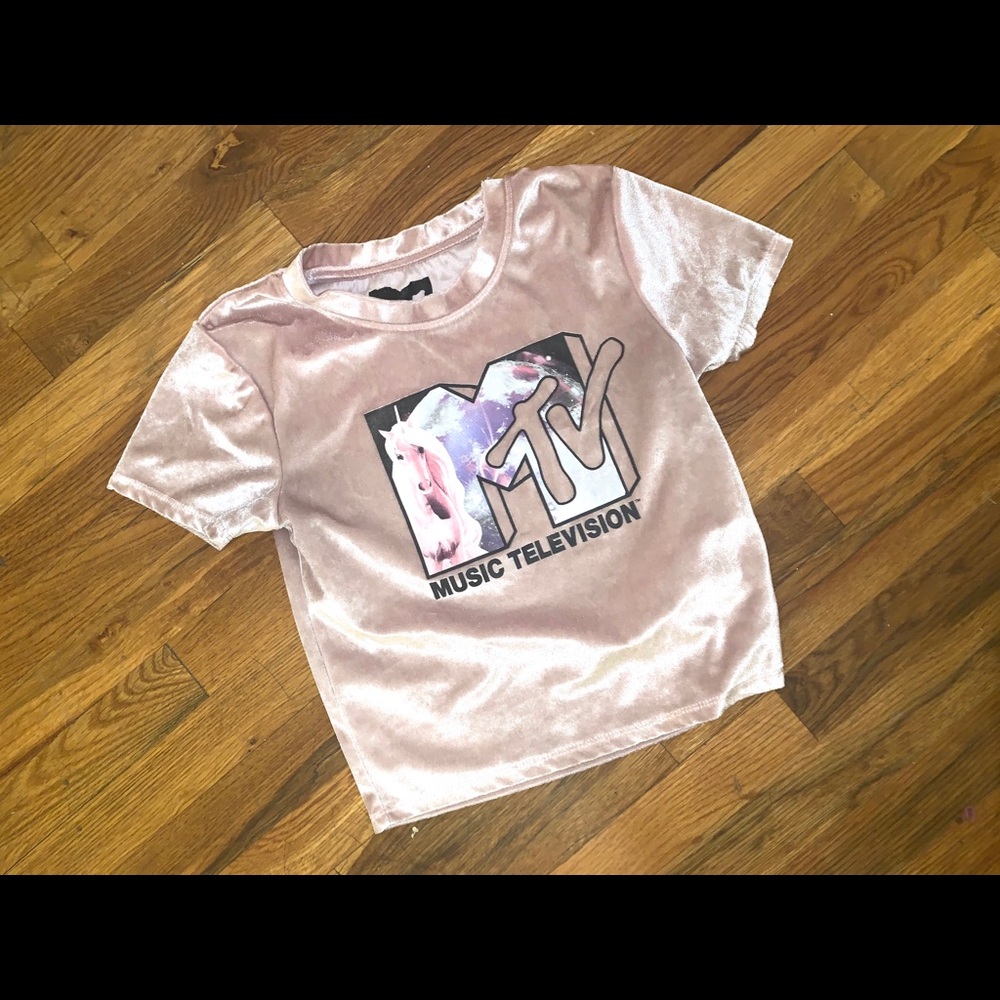 Forever 21 pink velvet MTV shirt 😍
